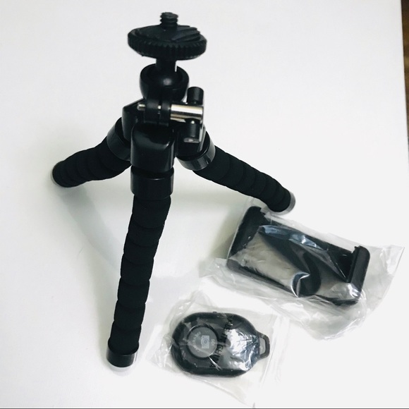 NIB Flexible Mini TriPod with BlueTooth Shutter - Picture 4 of 4